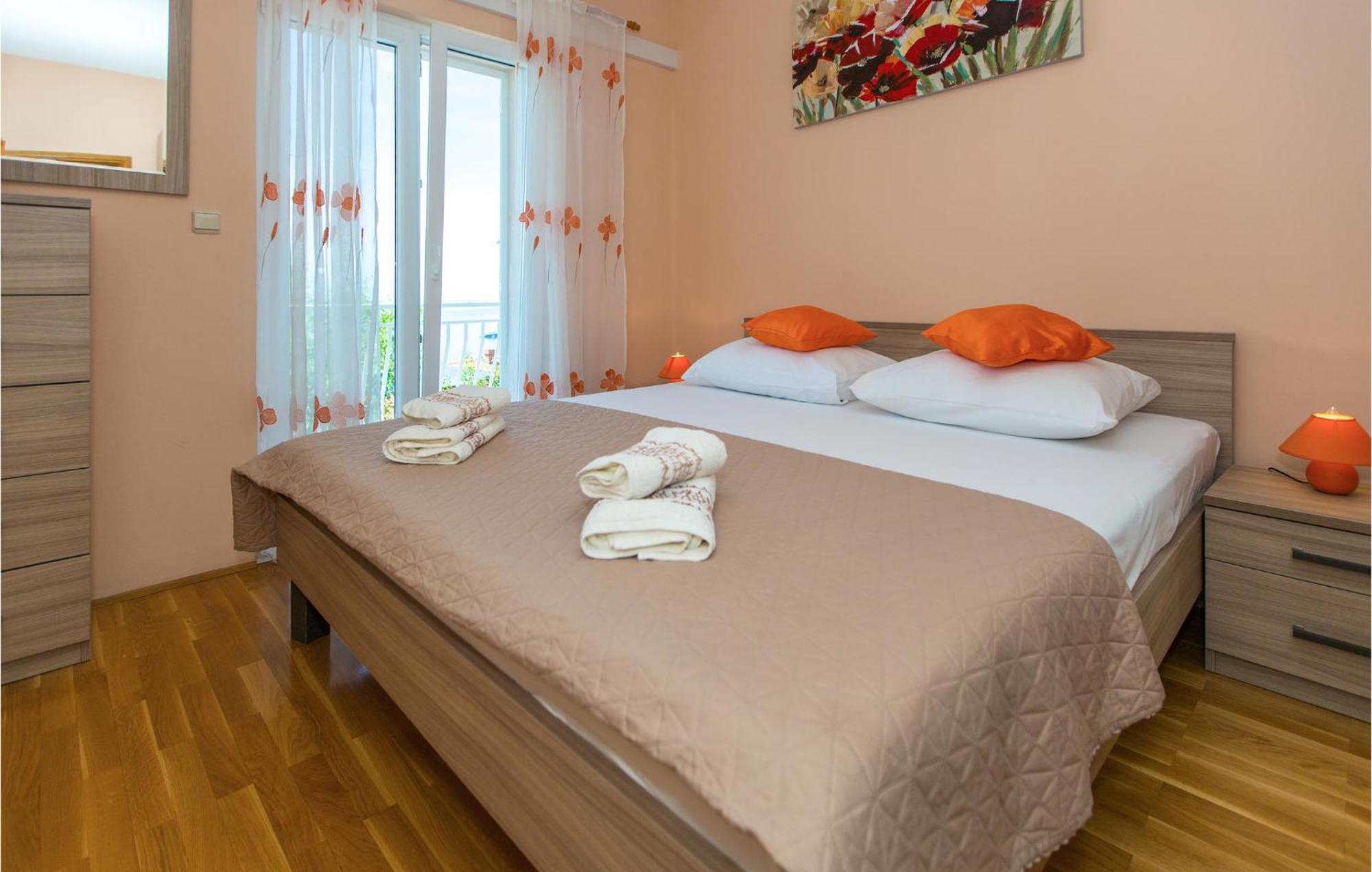 מליני 3 Bedroom Lovely Home In Plat מראה חיצוני תמונה