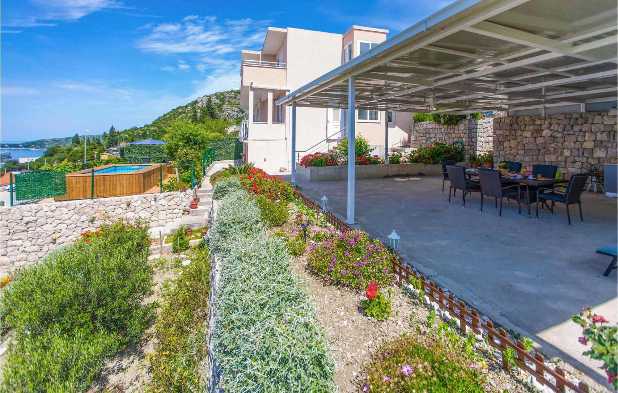 מליני 3 Bedroom Lovely Home In Plat מראה חיצוני תמונה